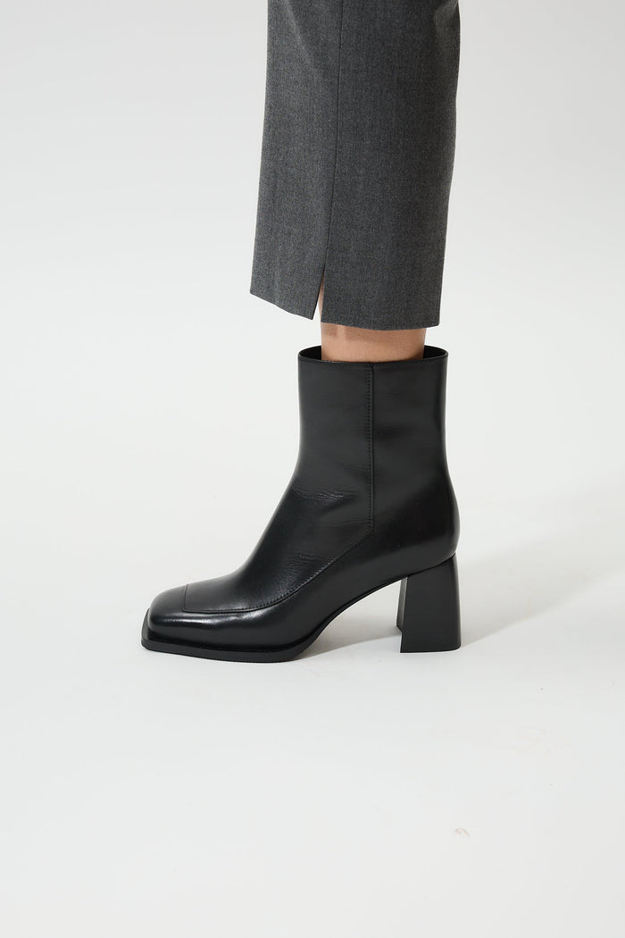 Keres Black
