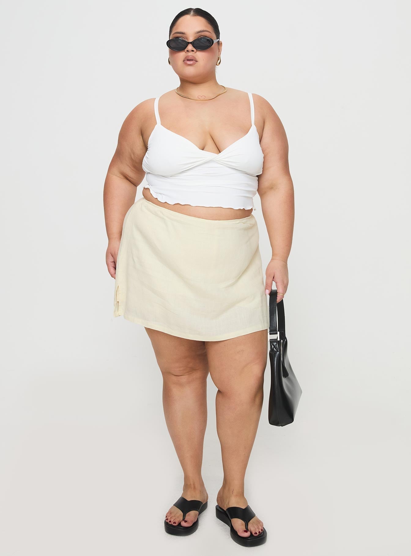 Greyer Top White Curve
