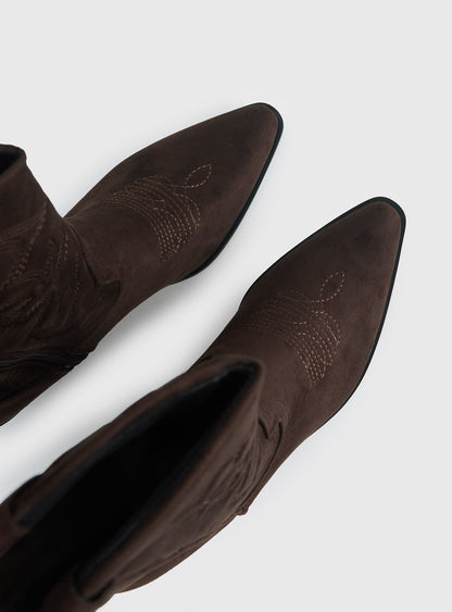 Therapy Clayton Boots Chocolate
