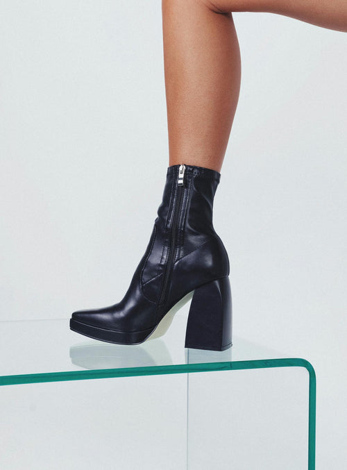 Eastern Boots Black