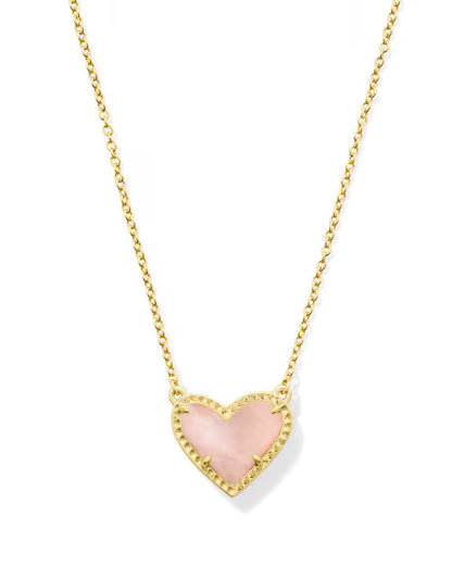 Ari Heart Short Pendant Necklace