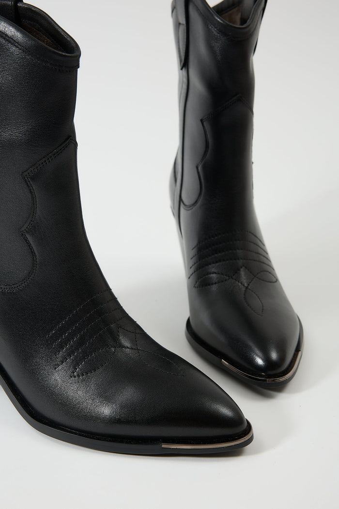 Electra Black