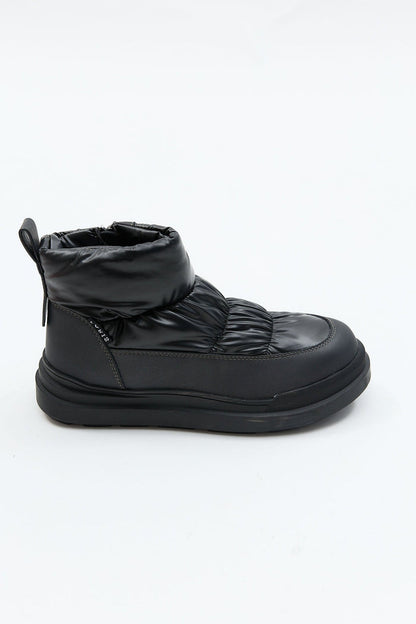 Elowen Black