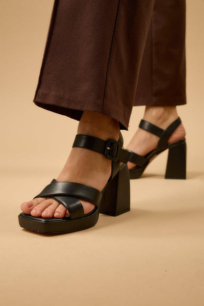 Esperanza Black