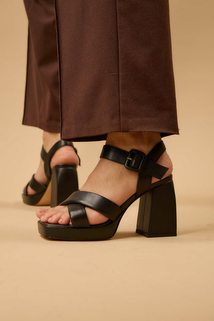 Esperanza Black