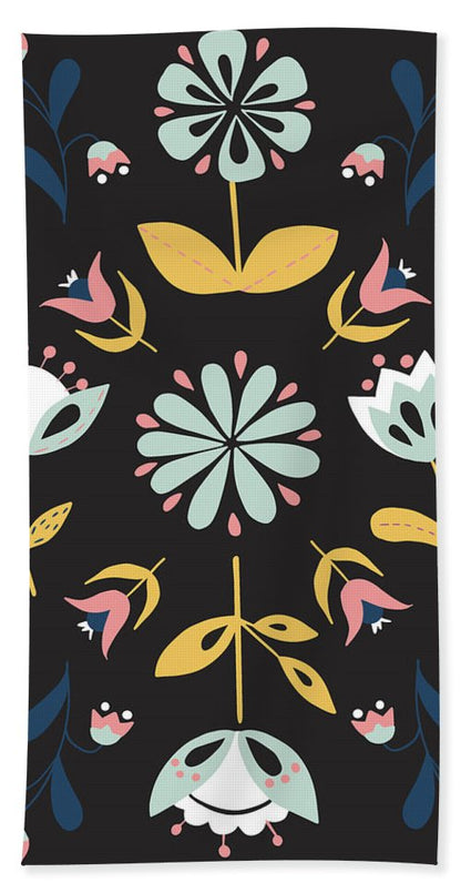 Folk Flower Pattern in Black and White - Beach Towel
