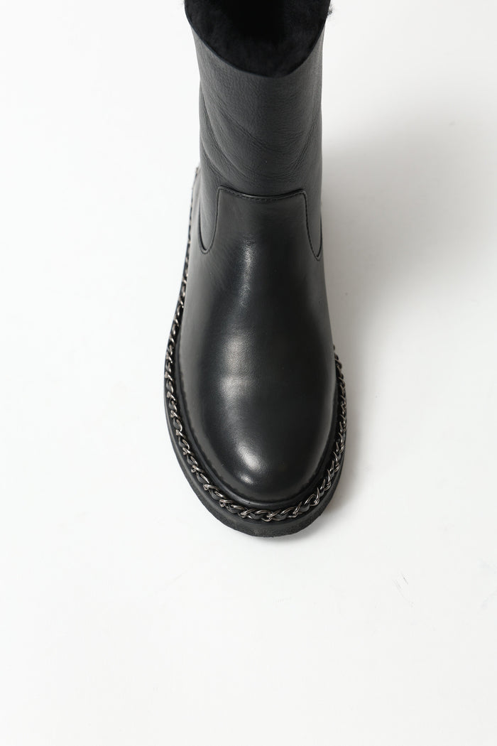 Hebe Black