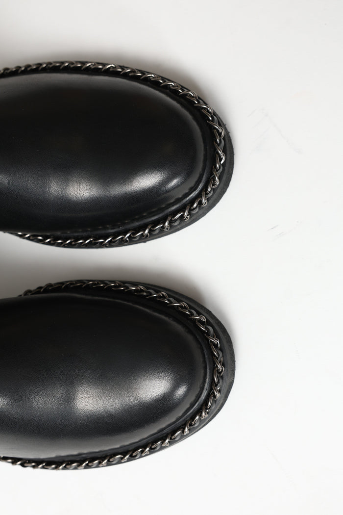 Hebe Black