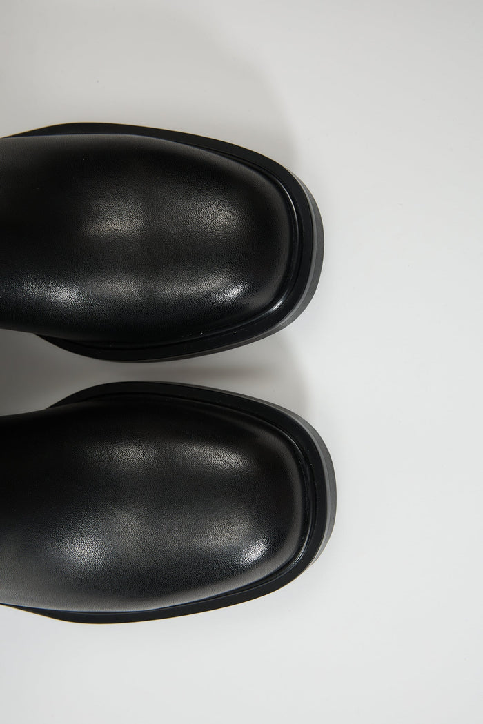 Hermia Black