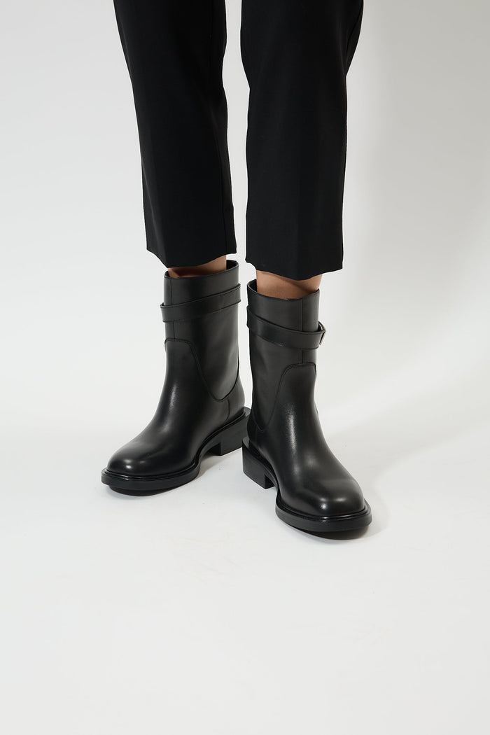 Hermia Black