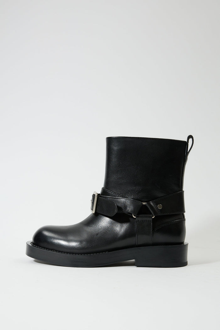 Iris Black