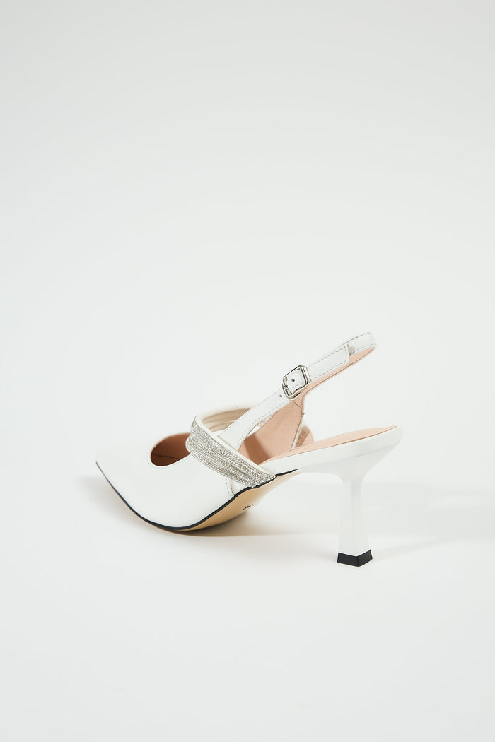 Kelis White