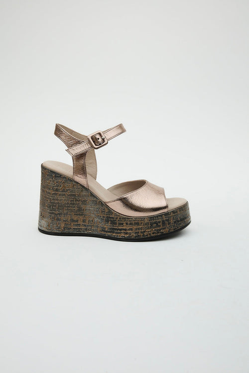 Lenore Bronze