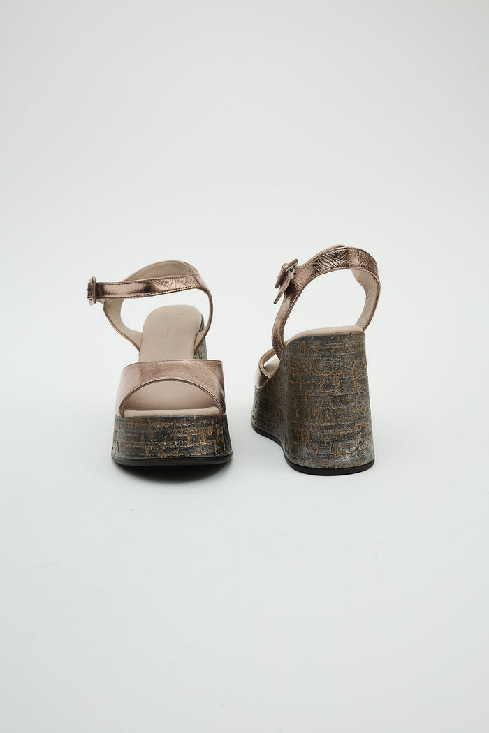 Lenore Bronze