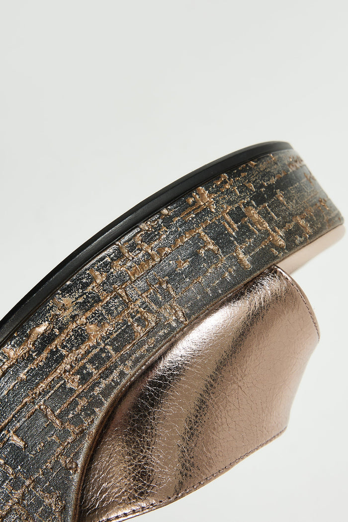Lenore Bronze