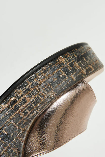 Lenore Bronze
