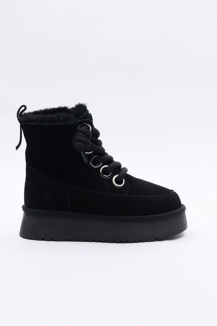 Mistelle Black