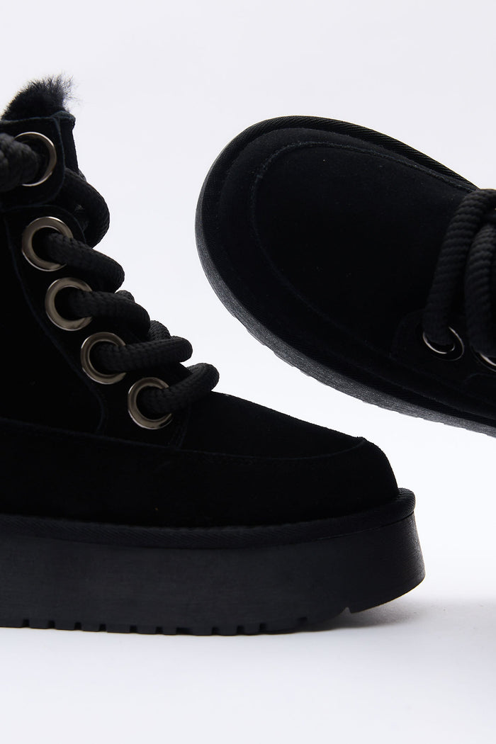 Mistelle Black