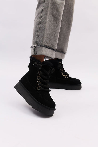 Mistelle Black
