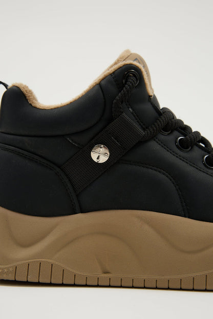 Obelia Black