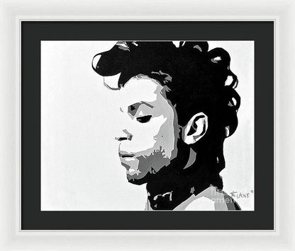 20" x 16" / White / Black