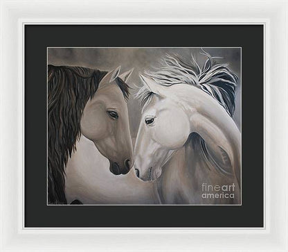 16" x 13" / White / Black