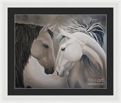24" x 19.5" / White / Black